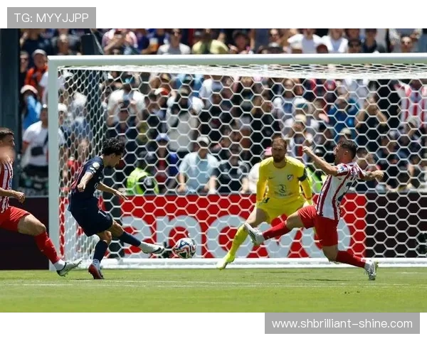 巴黎圣日耳曼比赛中边路突破依赖增加，反映进攻选择多样性调整和防守压力变化影响