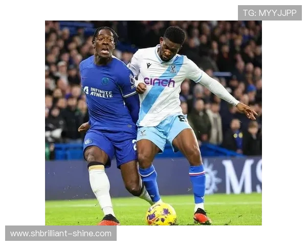 杜埃的战术角色与自主进攻能力解析 杜埃的战术角色与自主进攻能力解析