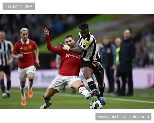 曼联转会策略是否存在失误,对球队竞争格局逐步产生影响 曼联转会策略是否存在失误,对球队竞争格局逐步产生影响