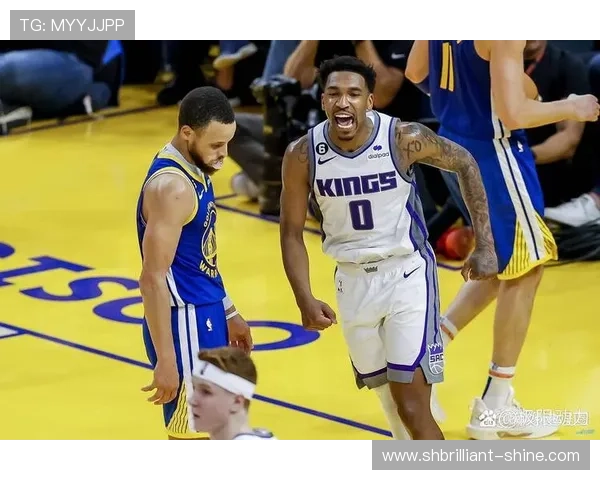 威金斯利用防守切断库里传球线路提升勇士防守效率